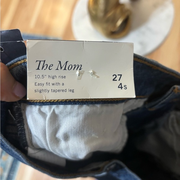 Abercrombie & Fitch The Mom High Rise Jean NWT Size 4/27 - Picture 8 of 10